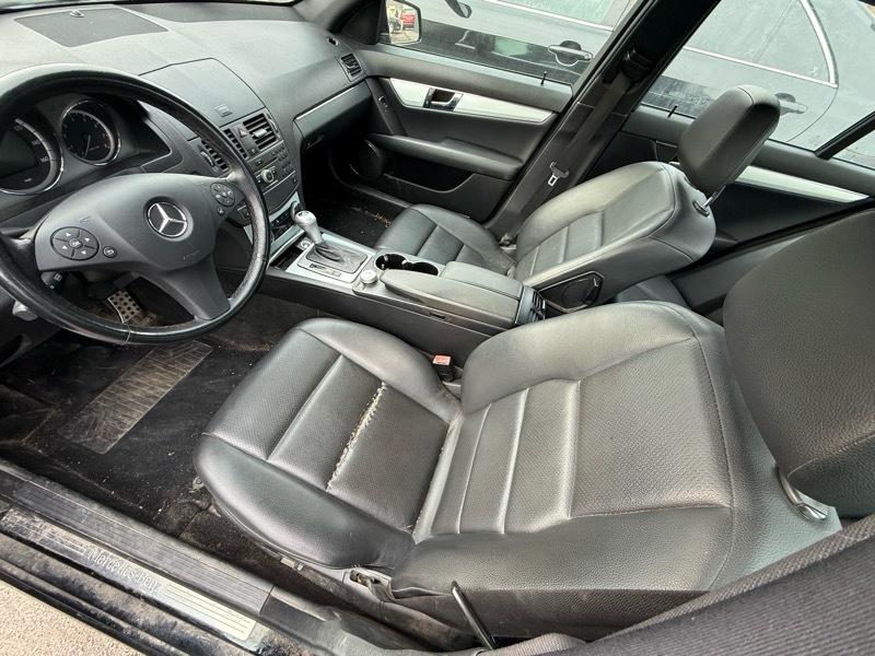 Mercedes-Benz C-Class C300 4MATIC Luxury Sedan 2010