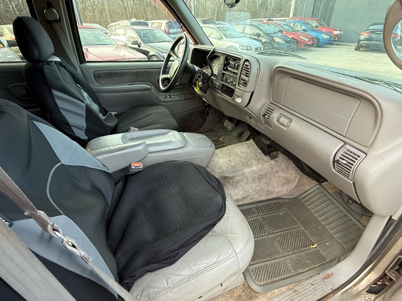 Chevrolet Tahoe 4-Door 4WD 1999