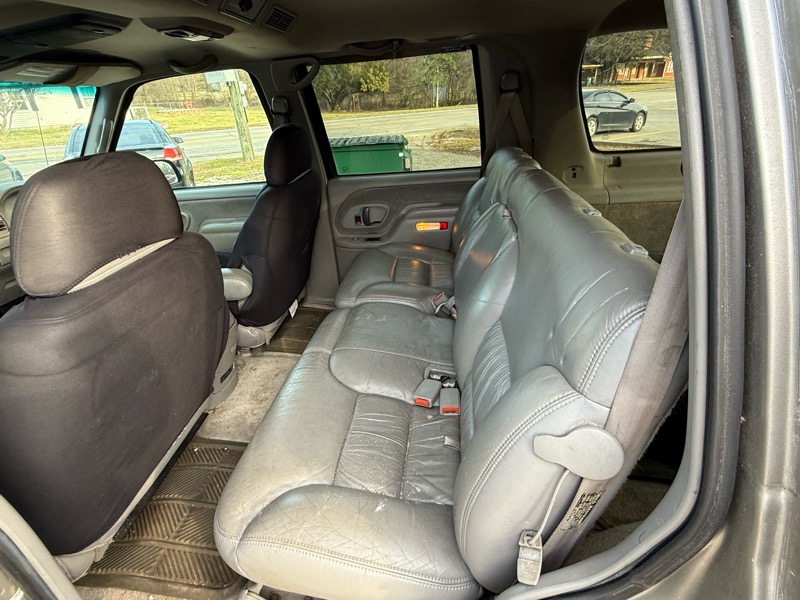 Chevrolet Tahoe 4-Door 4WD 1999