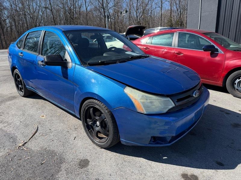 Ford Focus SE Sedan 2010