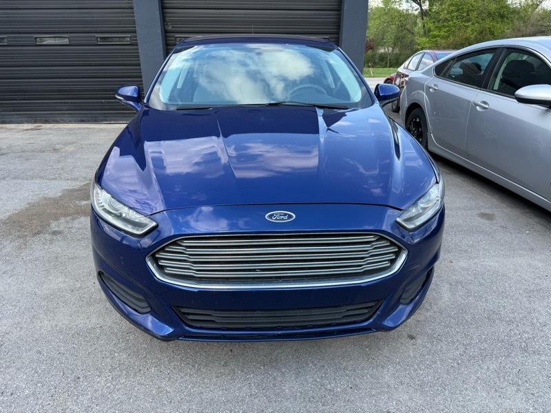 Ford Fusion S 2015