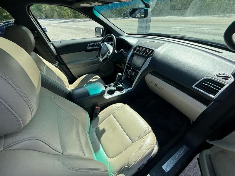 Ford Explorer Limited FWD 2014