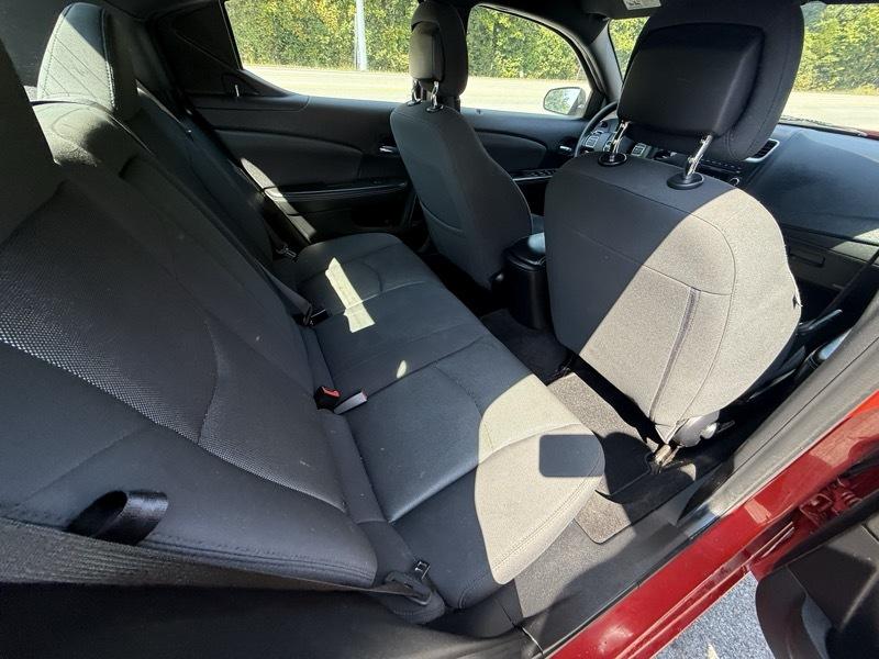 Dodge Avenger Base 2012