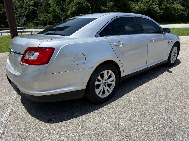 Ford Taurus SEL FWD 2012