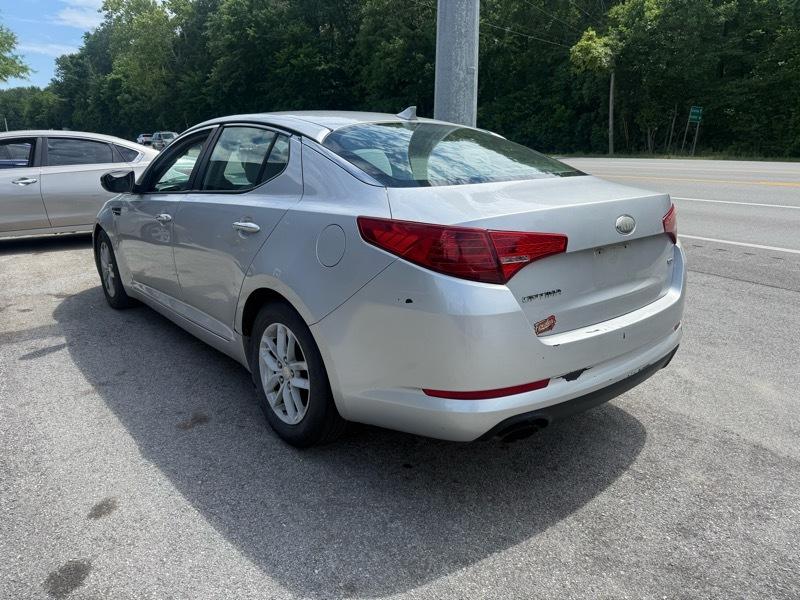 Kia Optima LX MT 2013