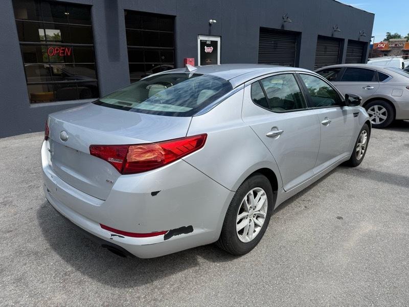 Kia Optima LX MT 2013