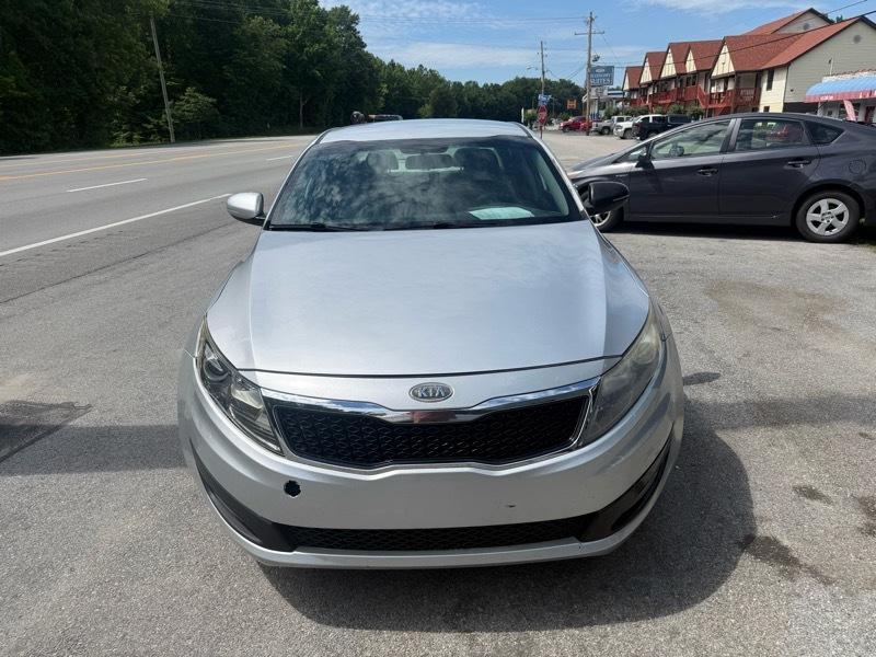 Kia Optima LX MT 2013
