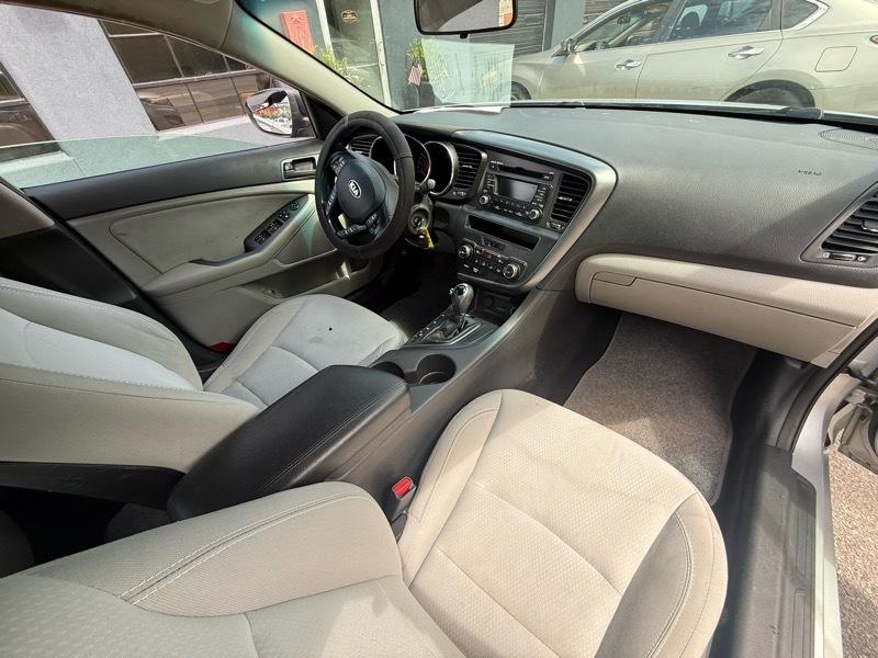 Kia Optima LX MT 2013