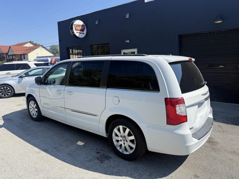Chrysler Town & Country Touring 2016