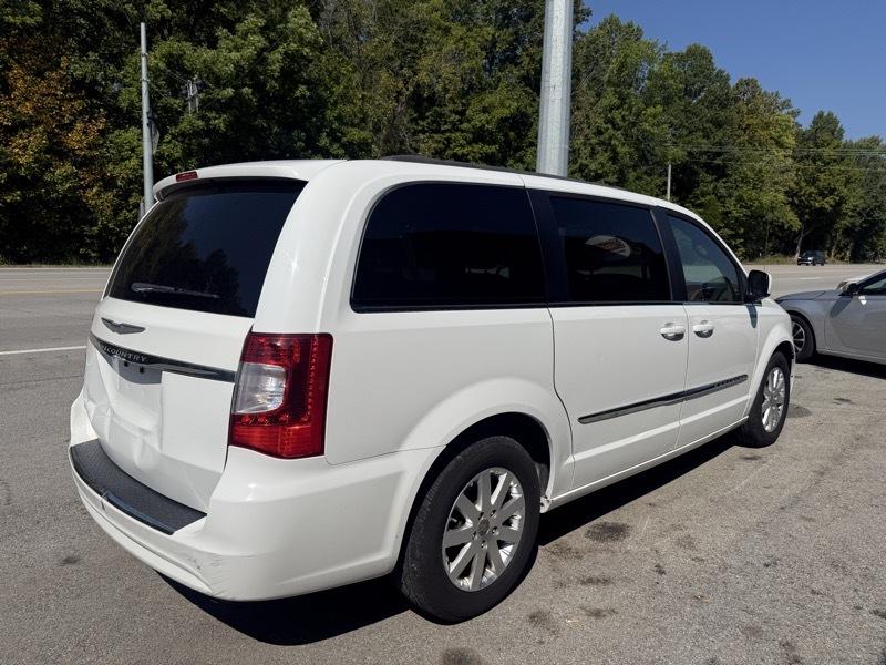 Chrysler Town & Country Touring 2016