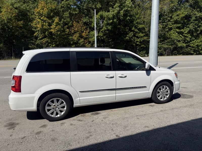 Chrysler Town & Country Touring 2016
