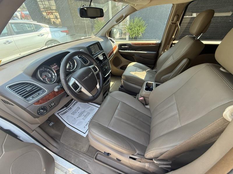 Chrysler Town & Country Touring 2016