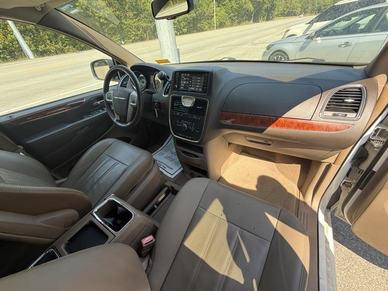 Chrysler Town & Country Touring 2016