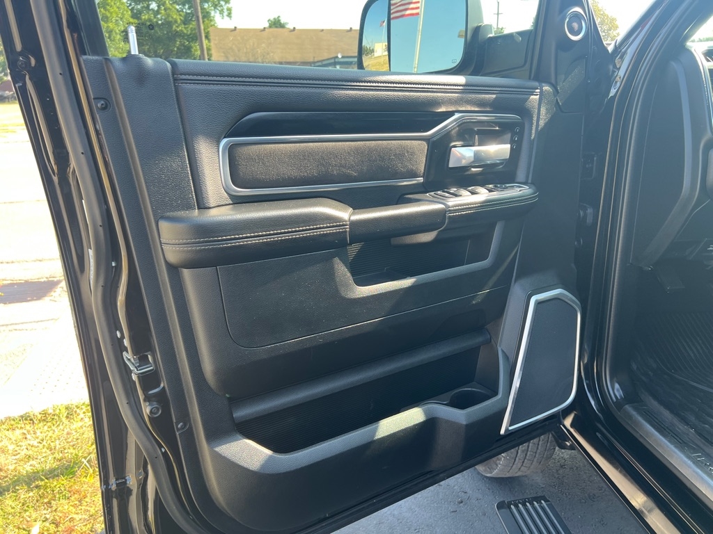 RAM 3500 Laramie Crew Cab LWB 4WD DRW 2021 RAM 3500 Laramie Crew Cab LWB 4WD DRW 2021
