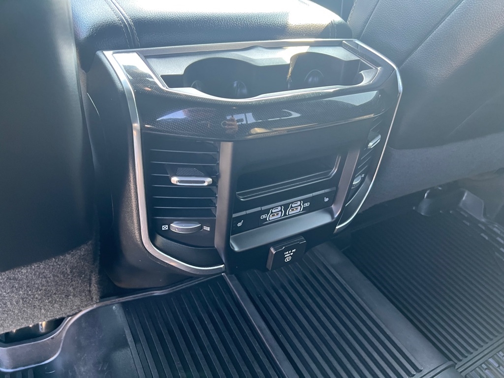 RAM 3500 Laramie Crew Cab LWB 4WD DRW 2021 RAM 3500 Laramie Crew Cab LWB 4WD DRW 2021