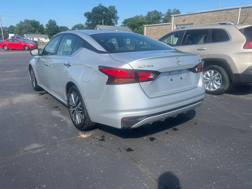 Nissan Altima 2.5 SV 2024