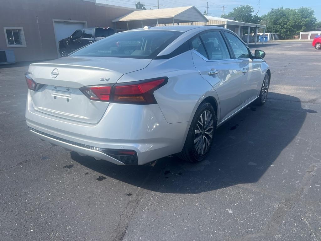 Nissan Altima 2.5 SV 2024