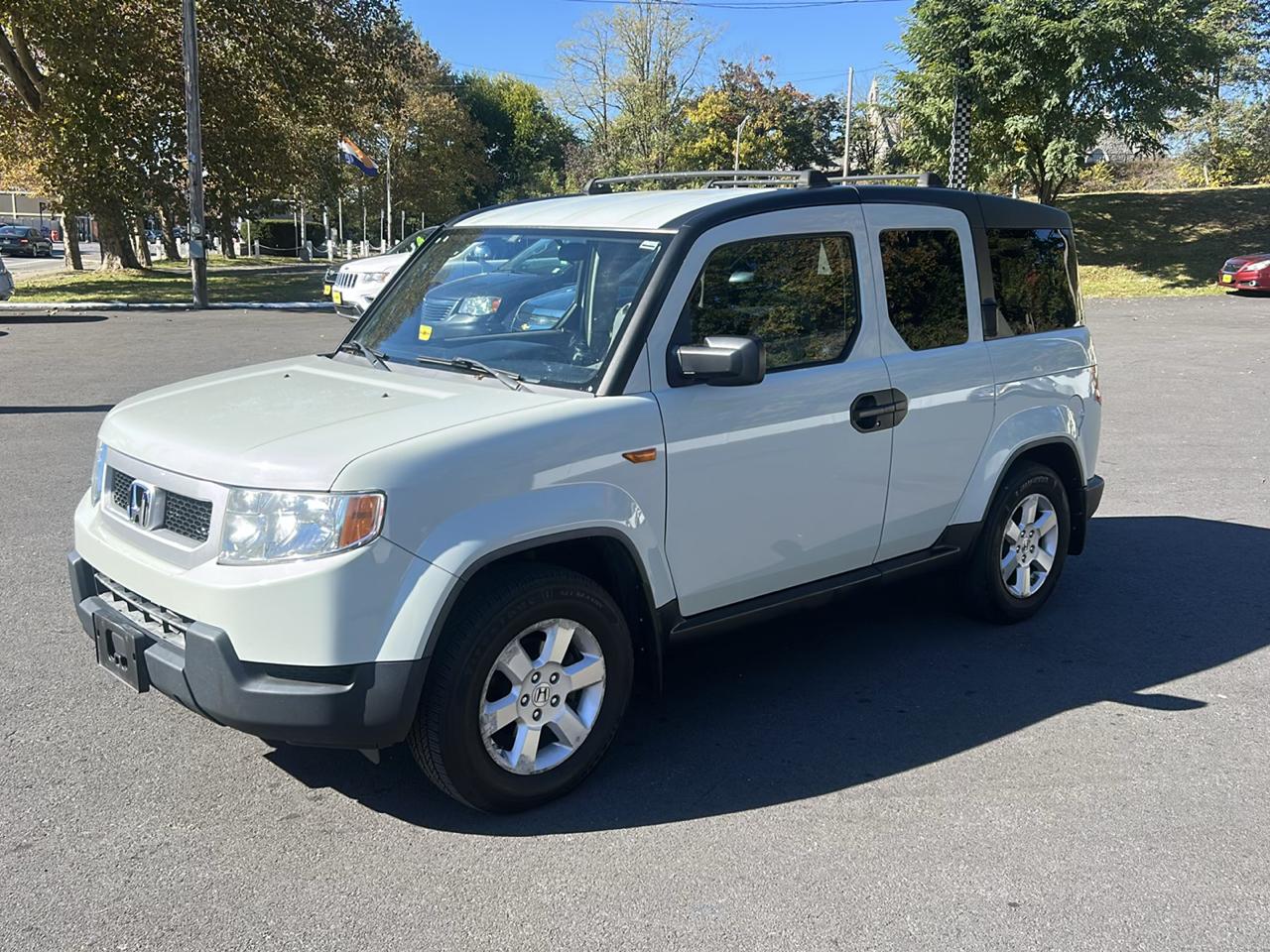 Honda Element EX 2WD AT with Navigation System 2010