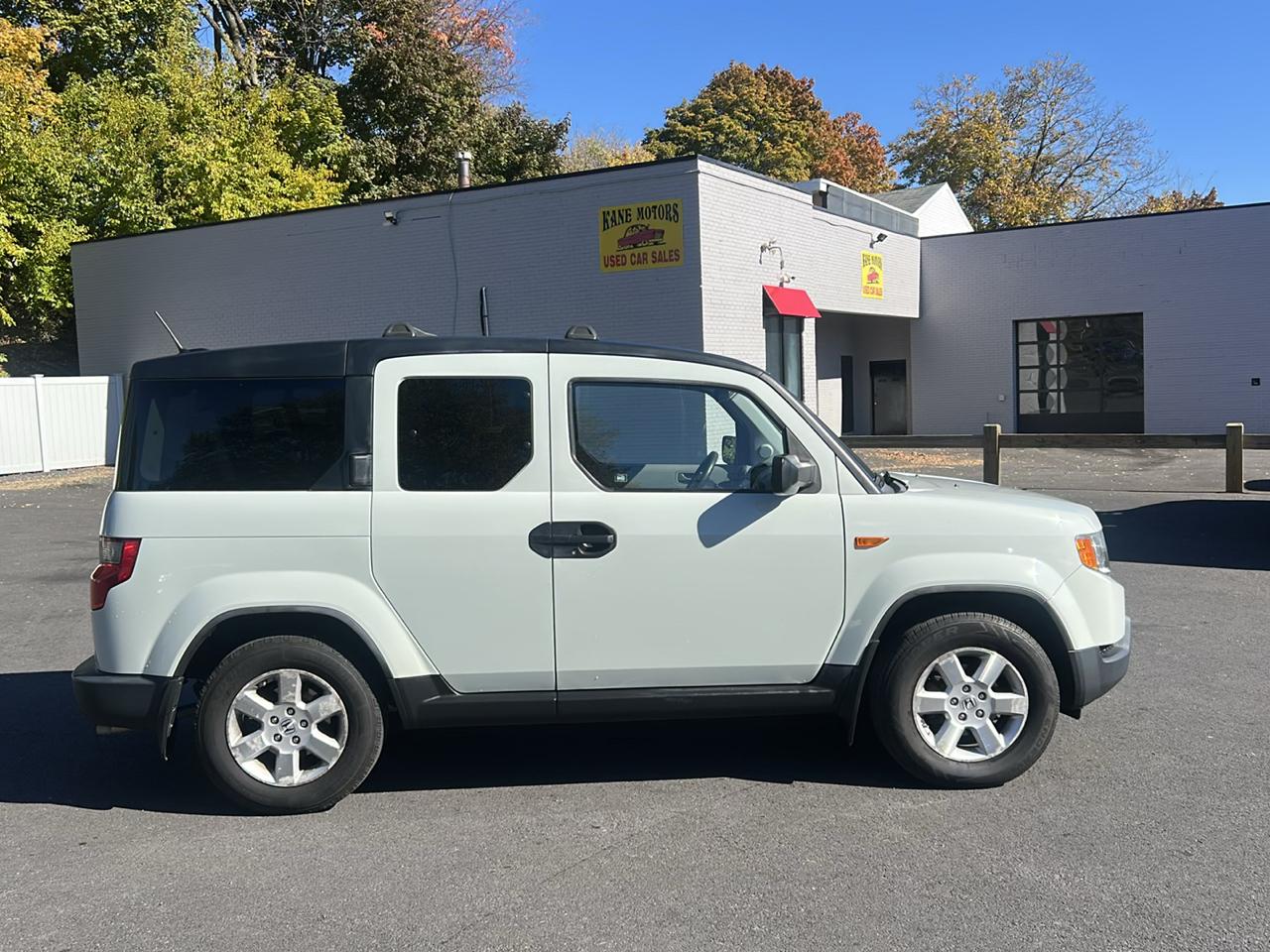 Honda Element EX 2WD AT with Navigation System 2010