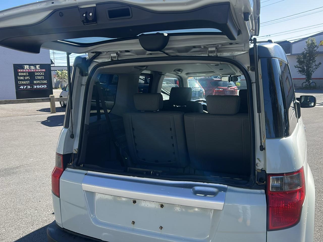 Honda Element EX 2WD AT with Navigation System 2010