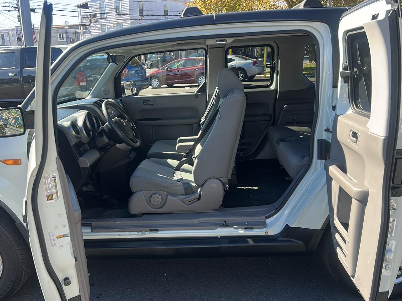 Honda Element EX 2WD AT with Navigation System 2010