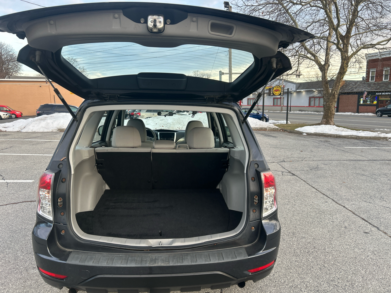 Subaru Forester 2.5X 2012