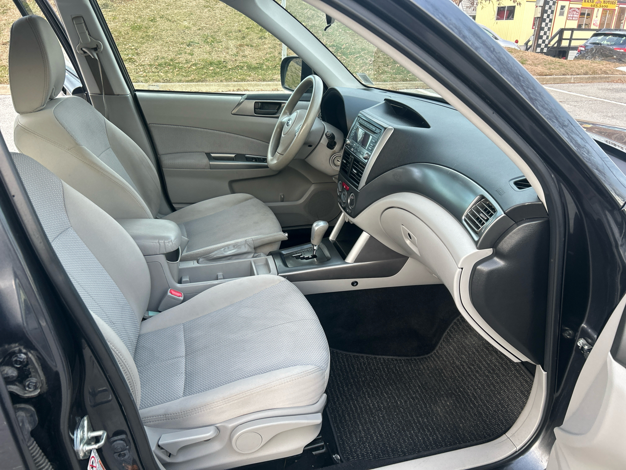 Subaru Forester 2.5X 2012