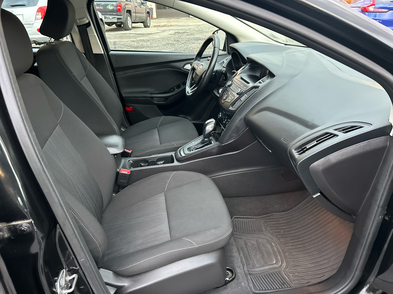 Ford Focus SE Hatch 2015 Ford Focus SE Hatch 2015