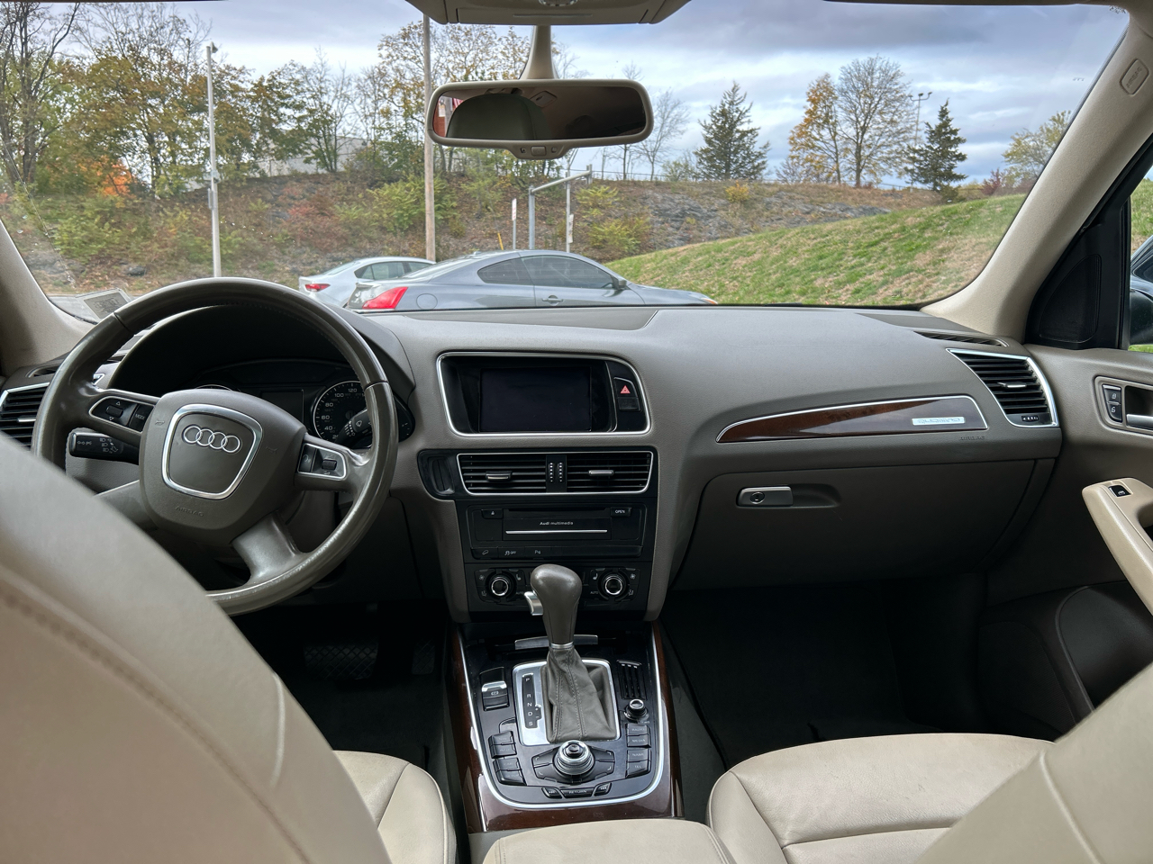 Audi Q5 2.0 quattro Premium 2012 Audi Q5 2.0 quattro Premium 2012