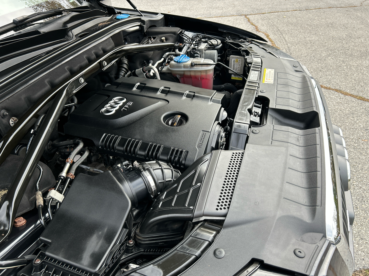 Audi Q5 2.0 quattro Premium 2012 Audi Q5 2.0 quattro Premium 2012