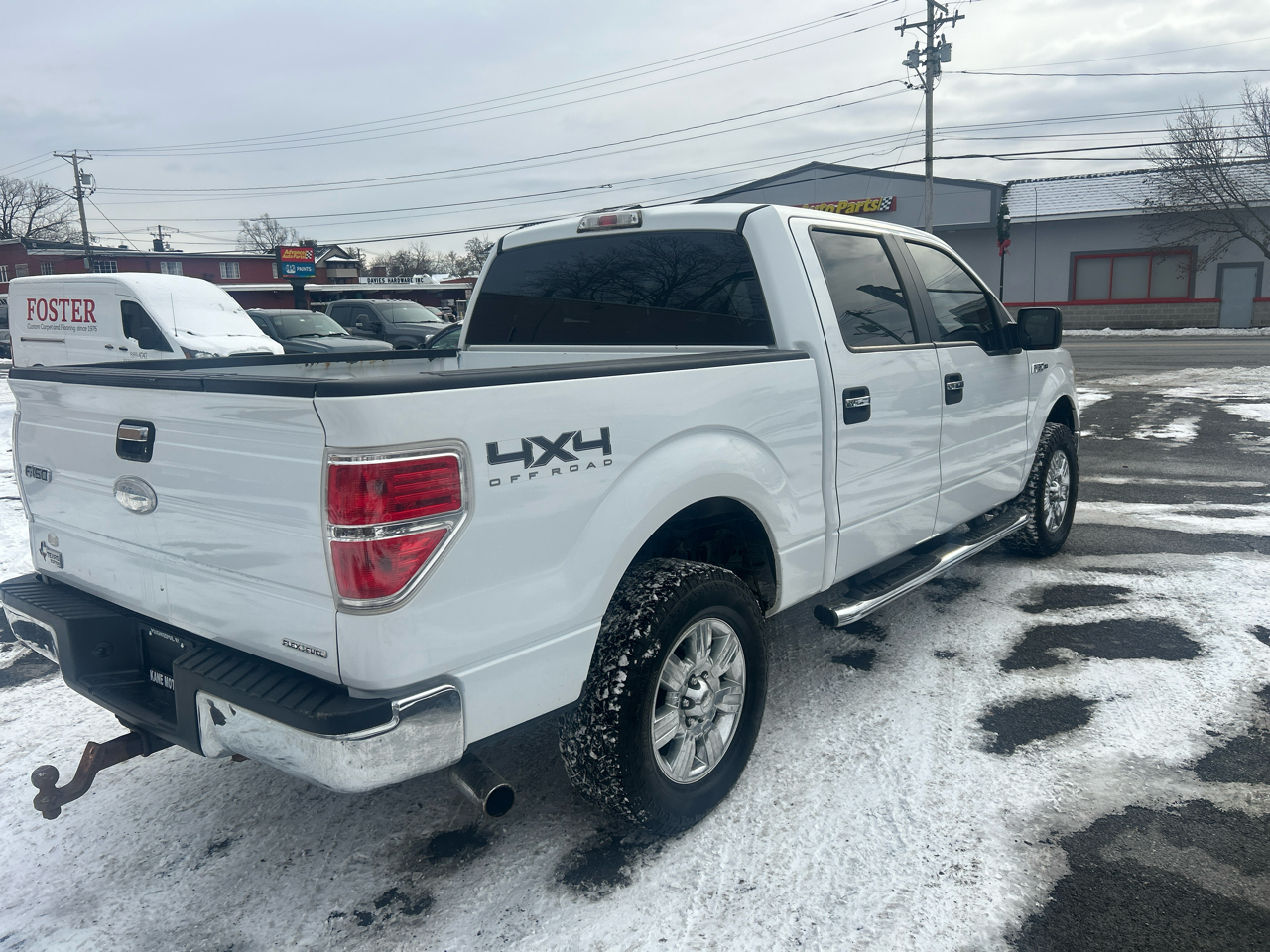 Ford F-150 4WD SuperCrew 150" XL 2012