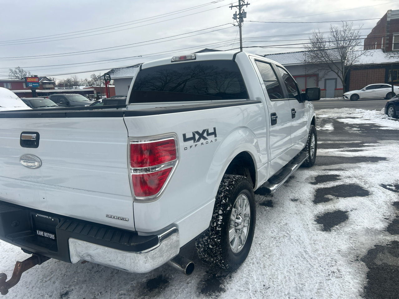 Ford F-150 4WD SuperCrew 150" XL 2012