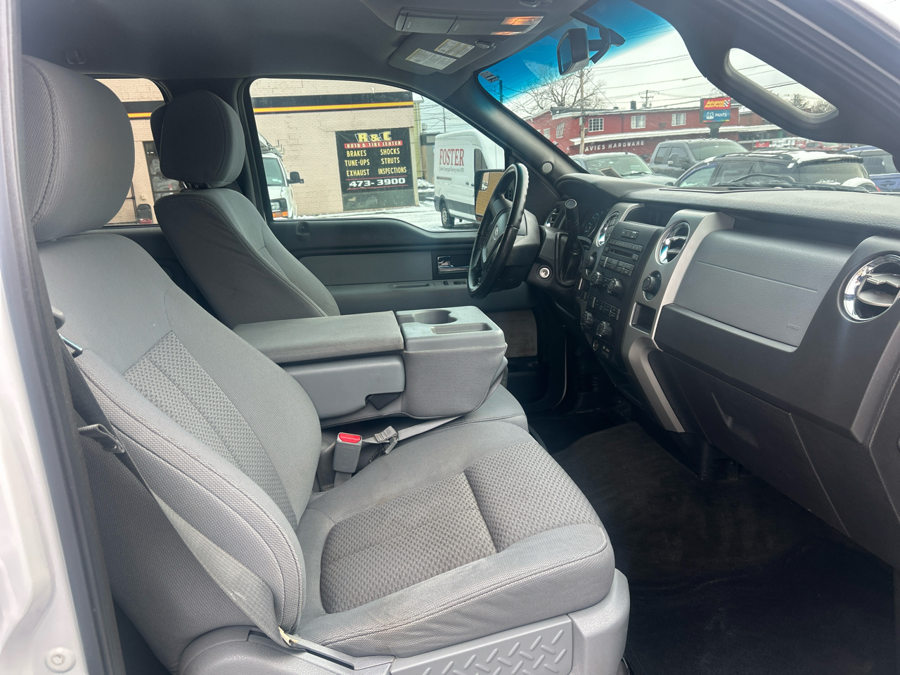 Ford F-150 4WD SuperCrew 150" XL 2012