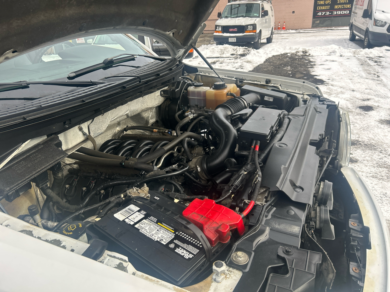 Ford F-150 4WD SuperCrew 150" XL 2012