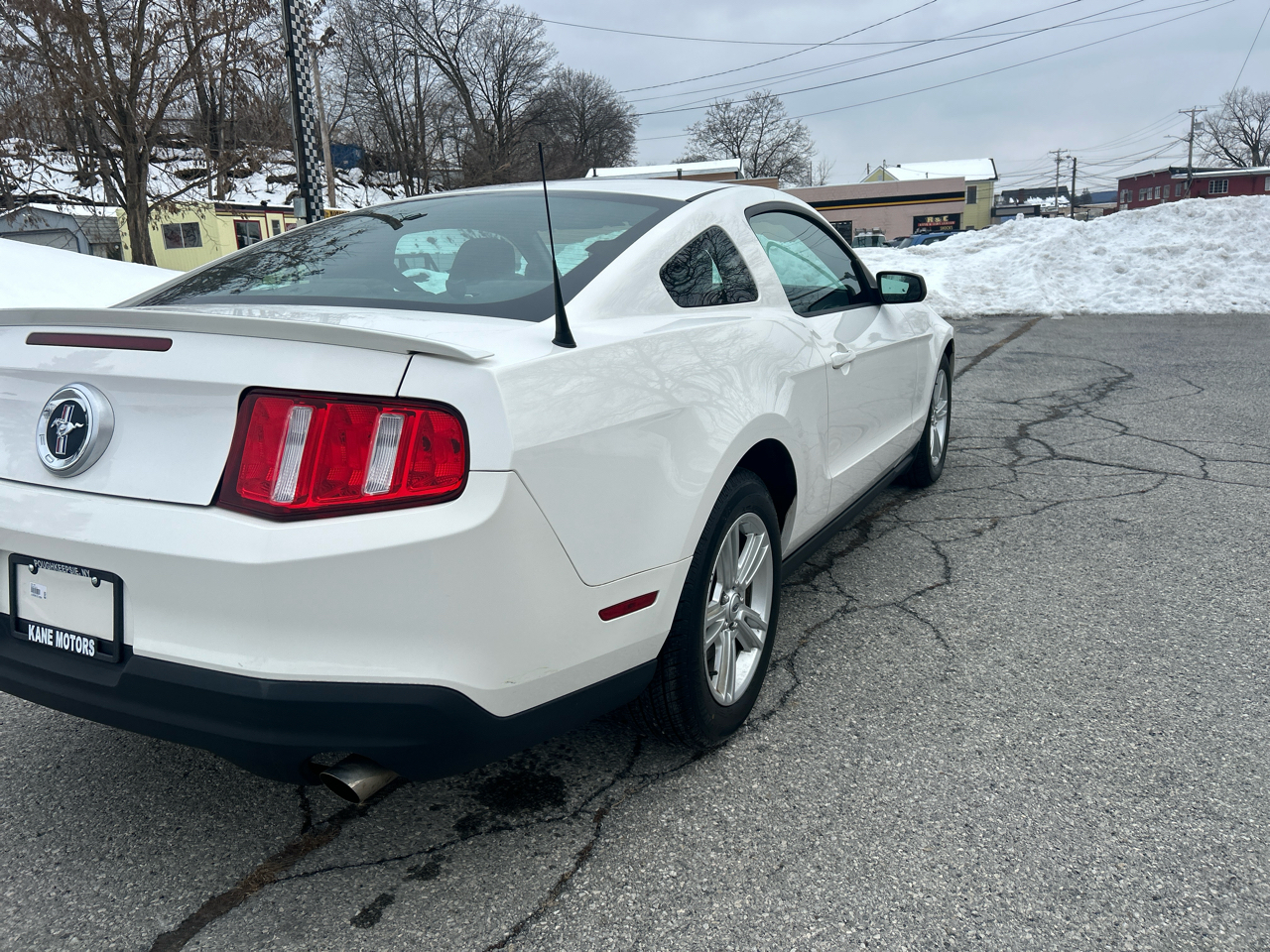 Ford Mustang V6 Coupe 2010