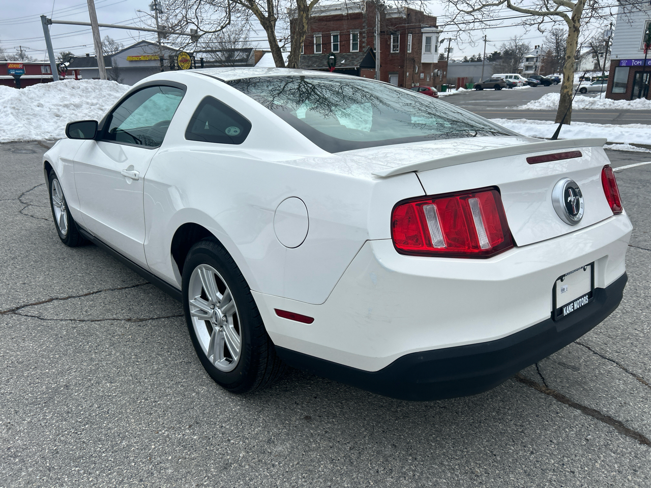Ford Mustang V6 Coupe 2010