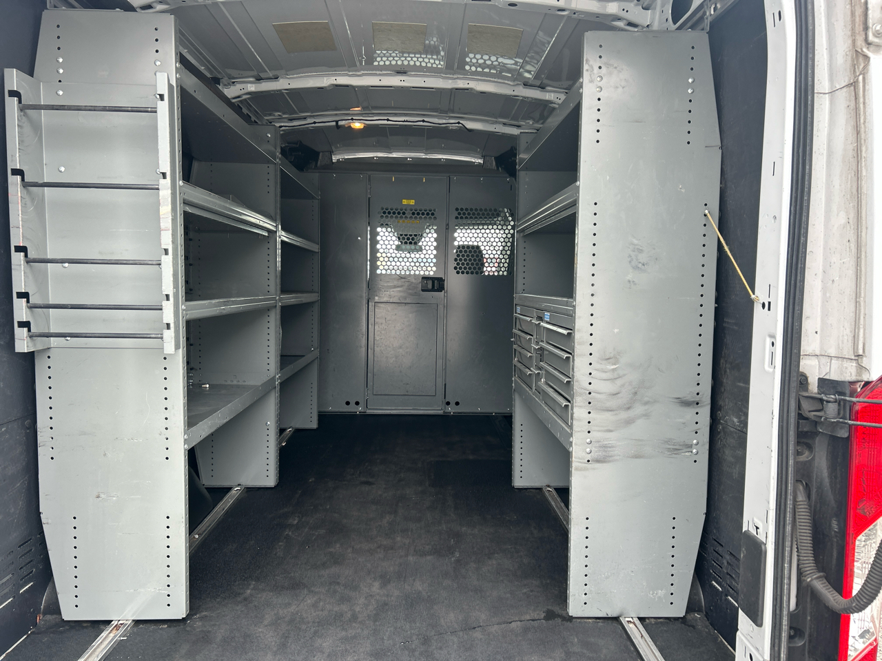 Ford Transit 250 Van Med. Roof w/Sliding Pass. 148-in. WB 2016