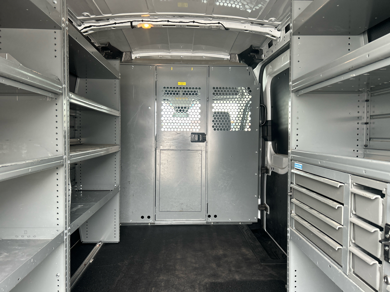 Ford Transit 250 Van Med. Roof w/Sliding Pass. 148-in. WB 2016