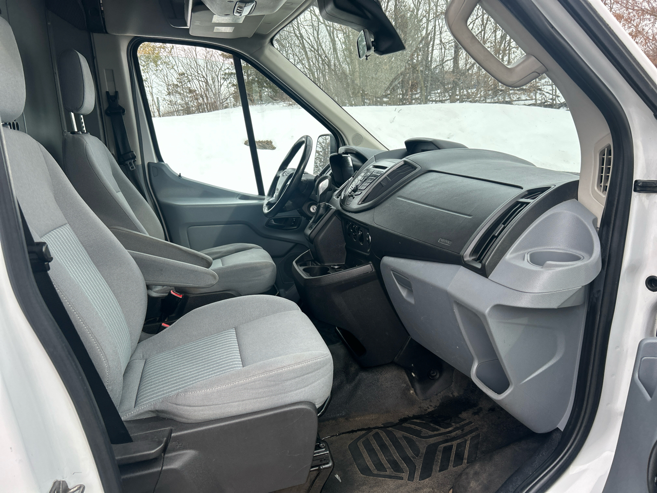 Ford Transit 250 Van Med. Roof w/Sliding Pass. 148-in. WB 2016