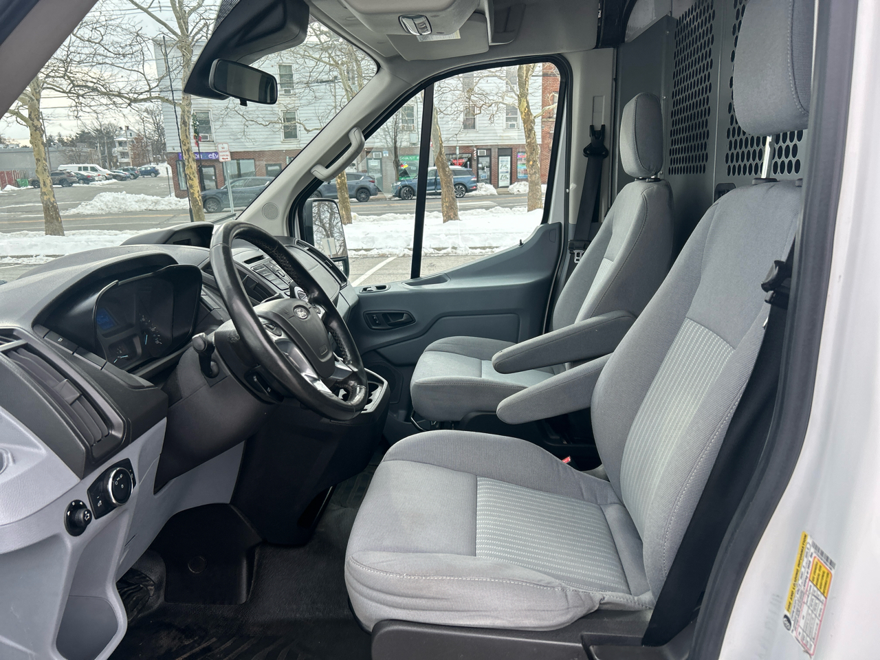 Ford Transit 250 Van Med. Roof w/Sliding Pass. 148-in. WB 2016