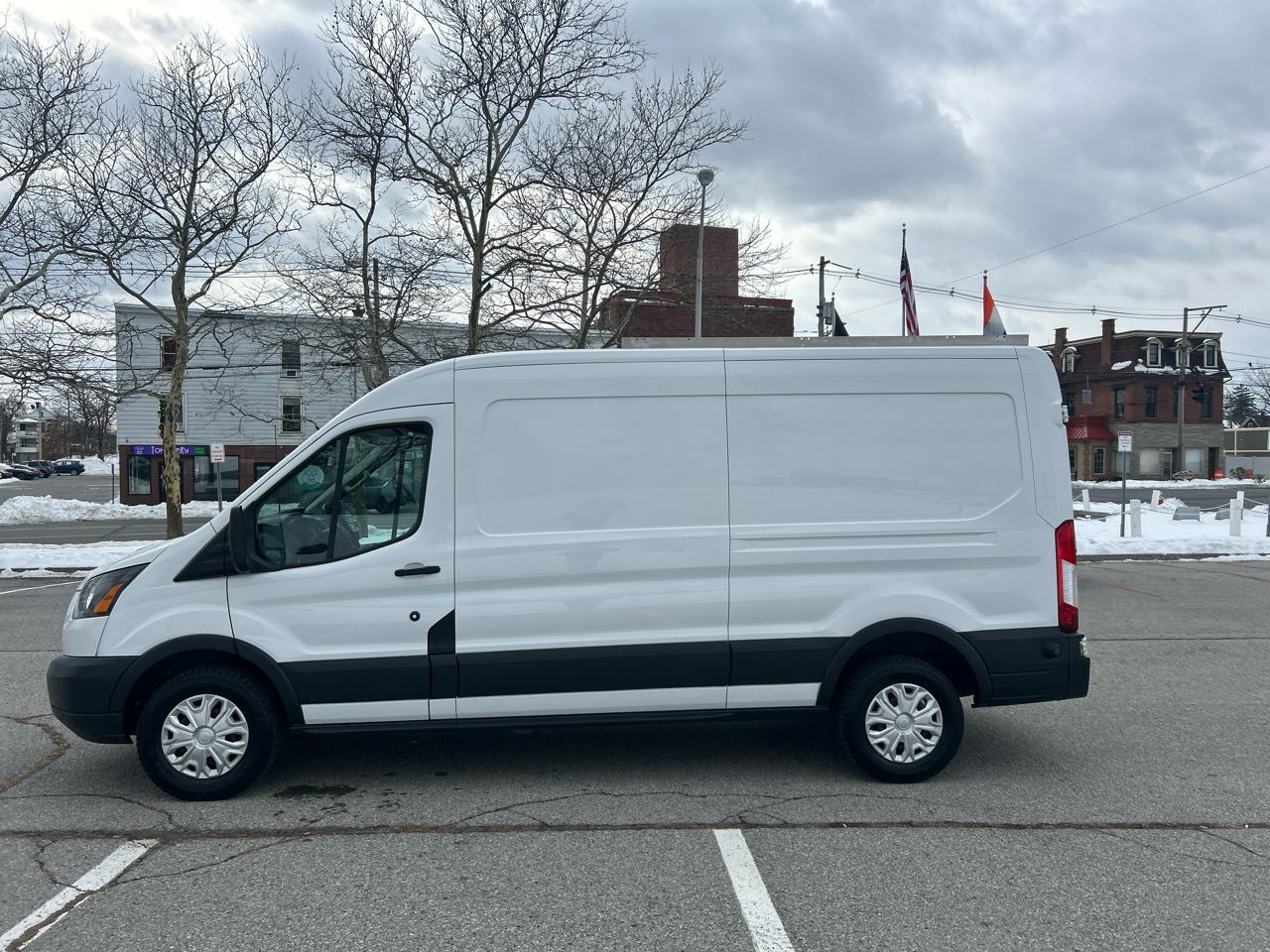 Ford Transit 250 Van Med. Roof w/Sliding Pass. 148-in. WB 2016