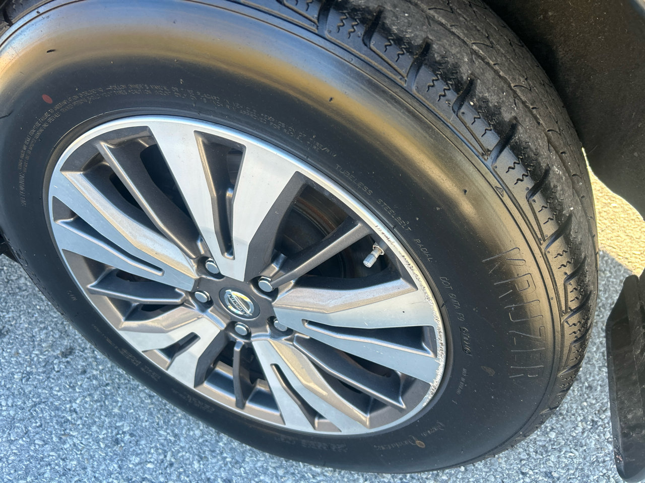 Nissan Pathfinder Platinum 4WD 2017