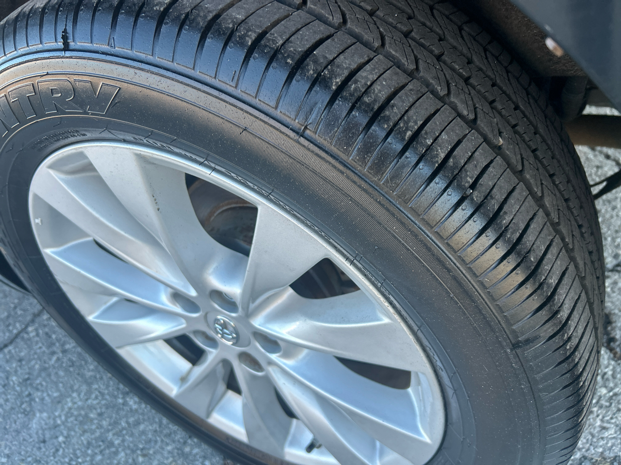 Toyota Venza LE I4 AWD 2015