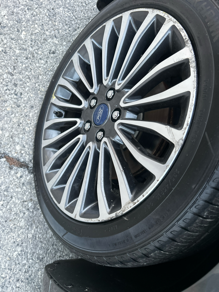 Ford Fusion Titanium AWD 2017