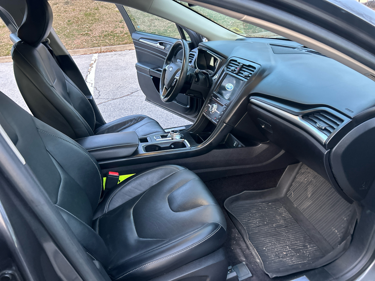 Ford Fusion Titanium AWD 2017