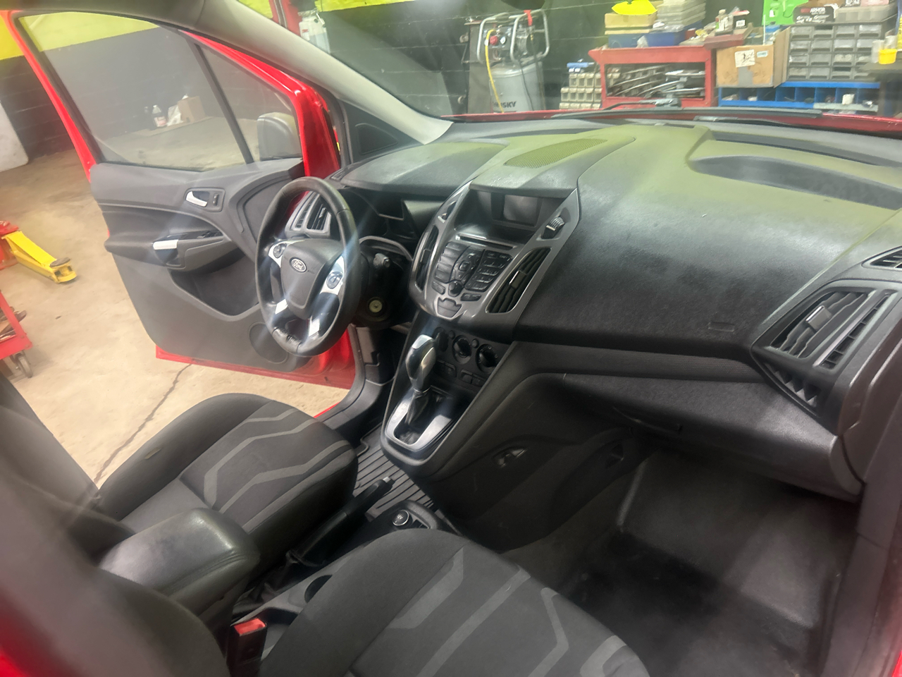 Ford Transit Connect Cargo Van XLT LWB w/Rear Liftgate 2016