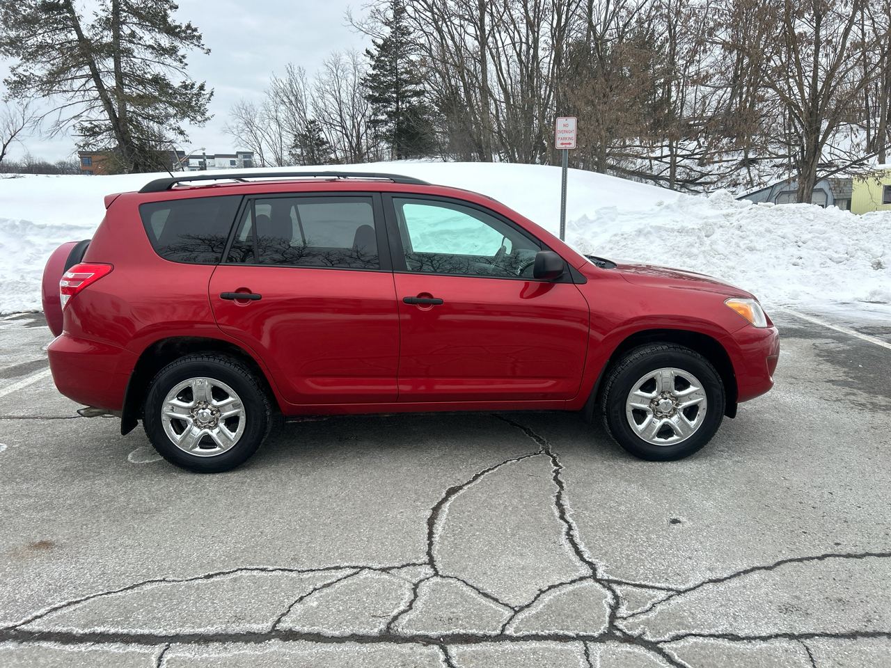 Toyota RAV4 Base I4 4WD 2012