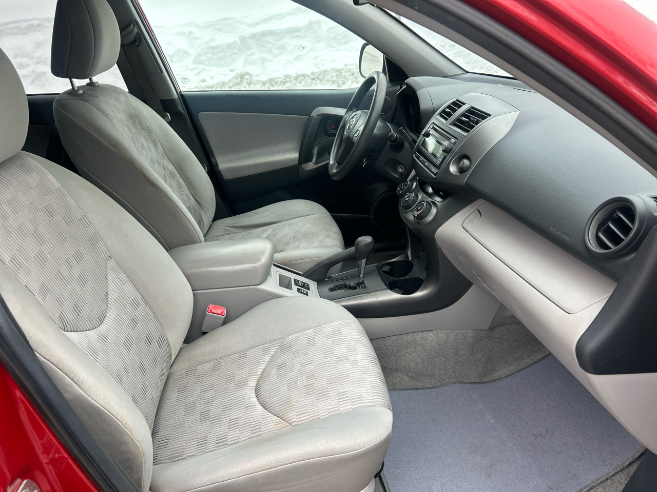 Toyota RAV4 Base I4 4WD 2012