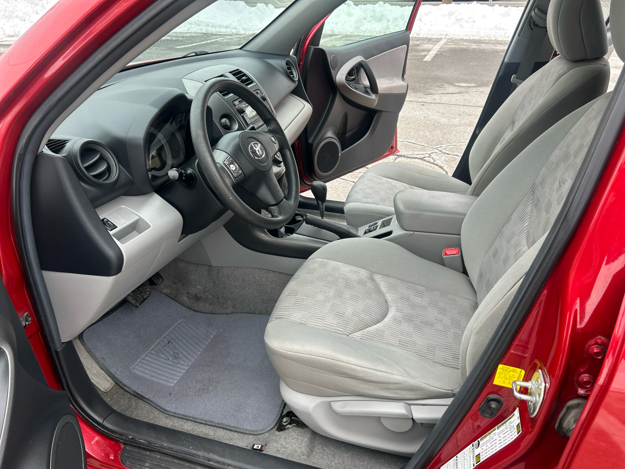 Toyota RAV4 Base I4 4WD 2012