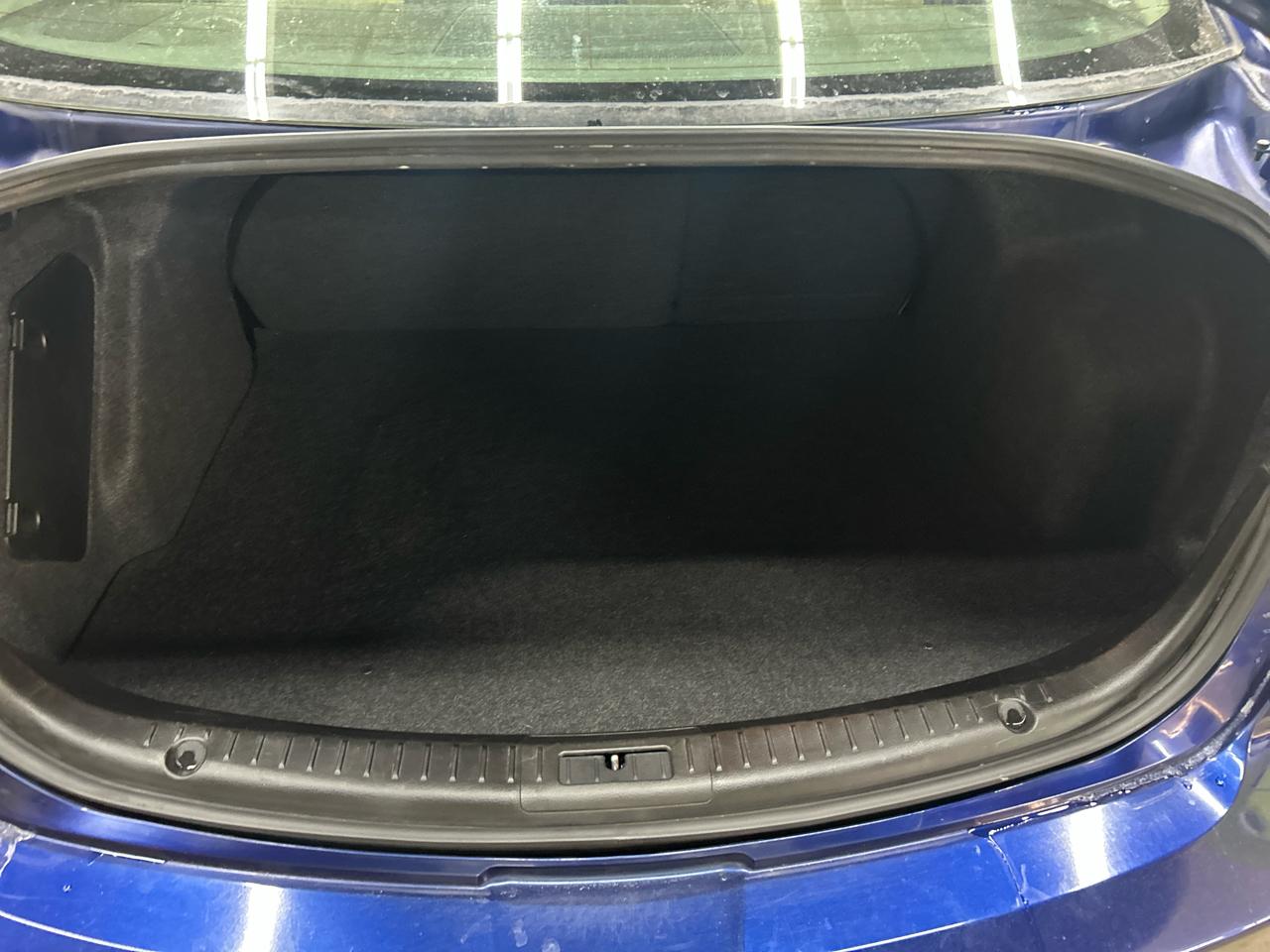 Mazda MAZDA3 i Touring 4-door 2012